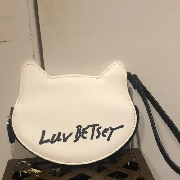 Vintage Betsey Johnson kitten wristlet found in drawer. - Picture 2 of 8